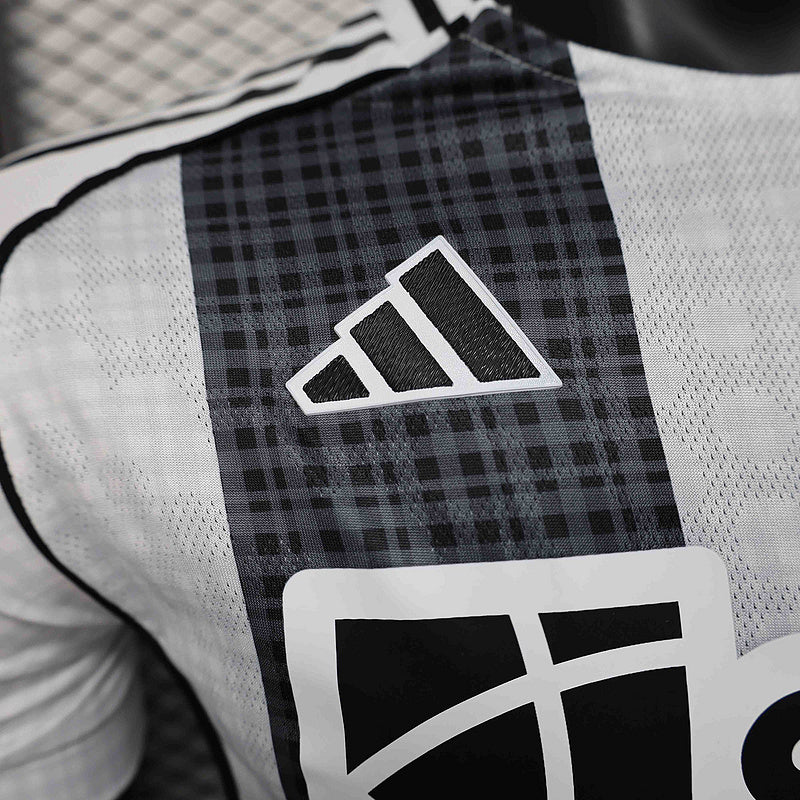 Newcastle Home 25/26 Player
