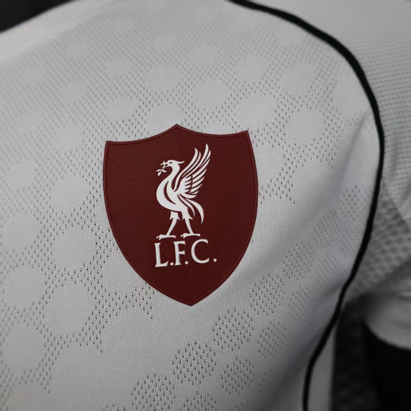 Liverpool Away 25/26 Player
