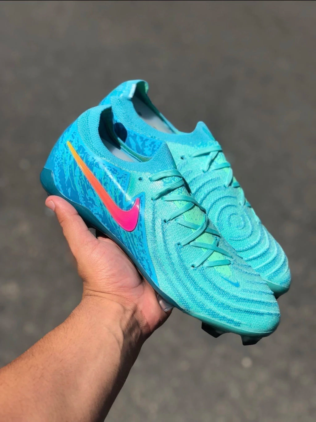 Chuteira Nike Phantom Vision Campo