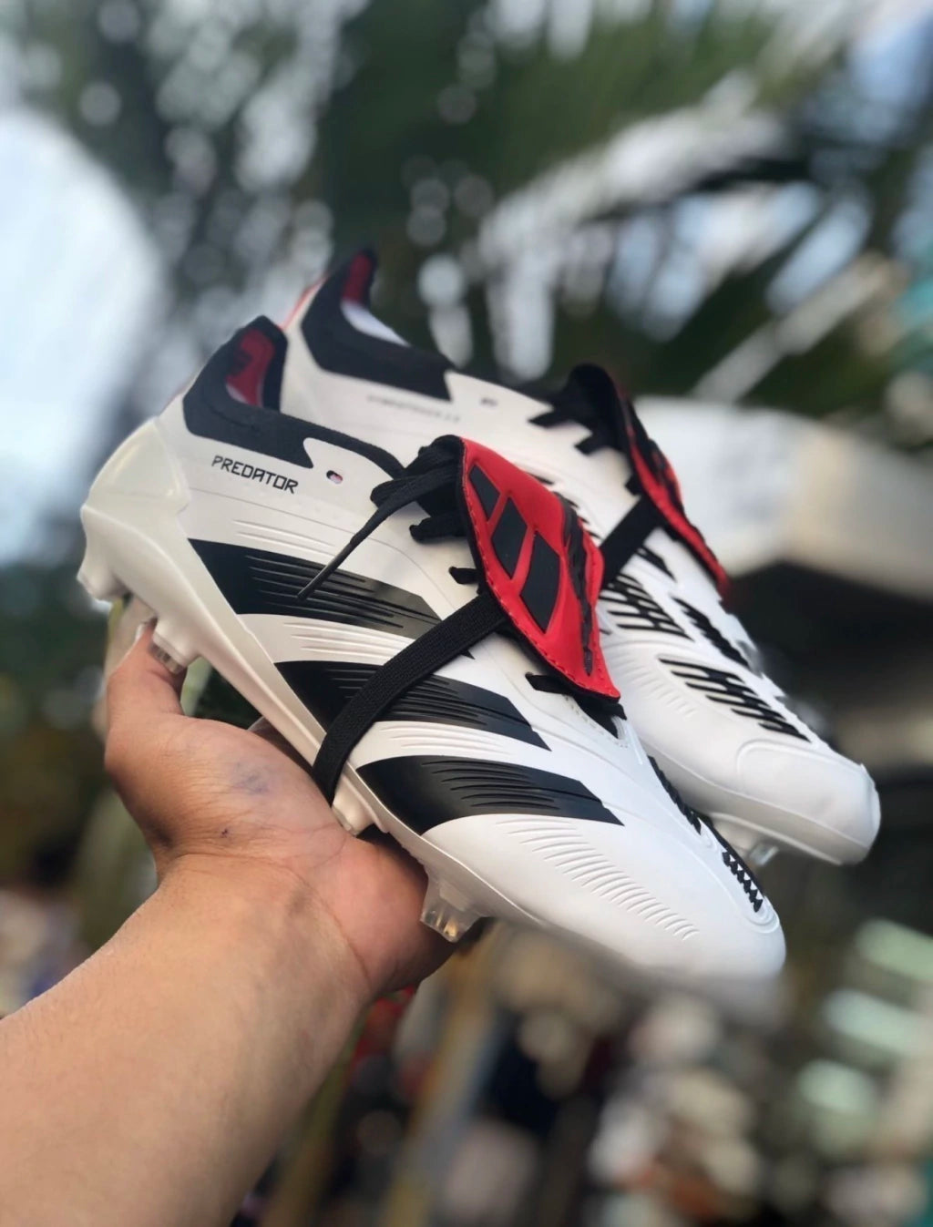 Chuteira Adidas Predator Elite Campo